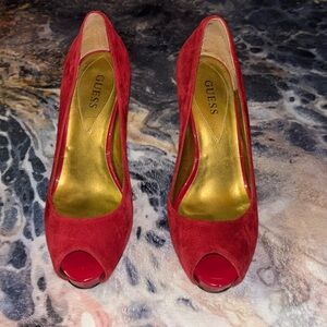 Size 6.5 Women’s Suede Heels - Guess
